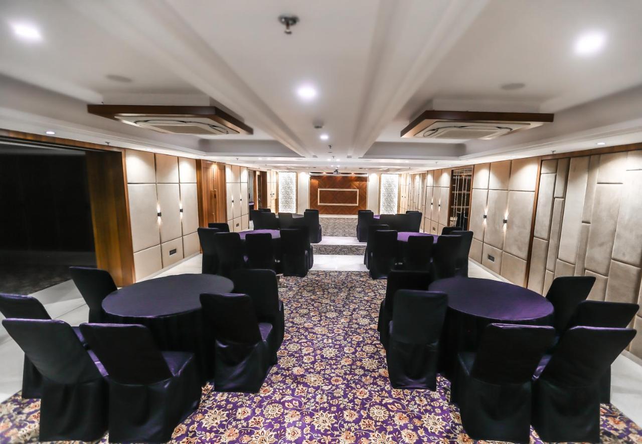 The Jagat Hotel And Spa Udaipur Dış mekan fotoğraf
